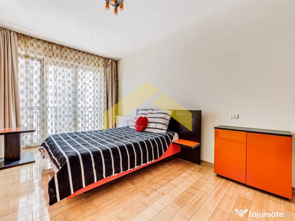 Apartament de ansamblul Bermo, zona Banu Maracine