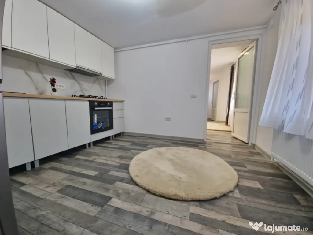 Casa individuala 3 camere foisor acoperit curte km 4