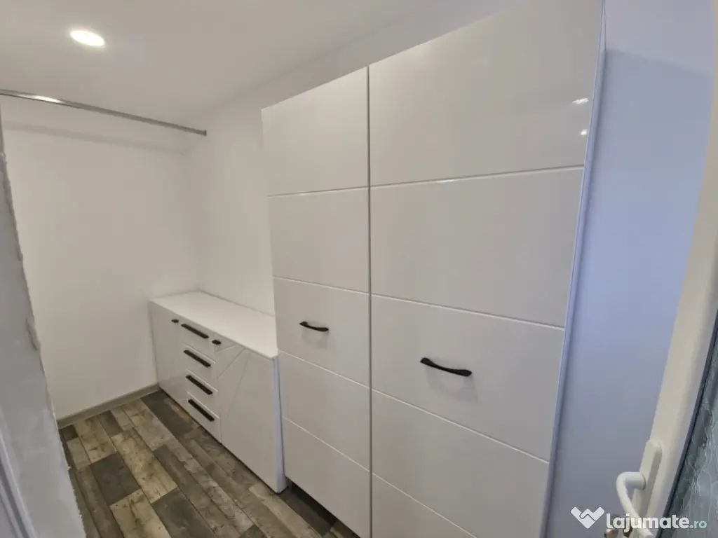 Casa individuala 3 camere foisor acoperit curte km 4