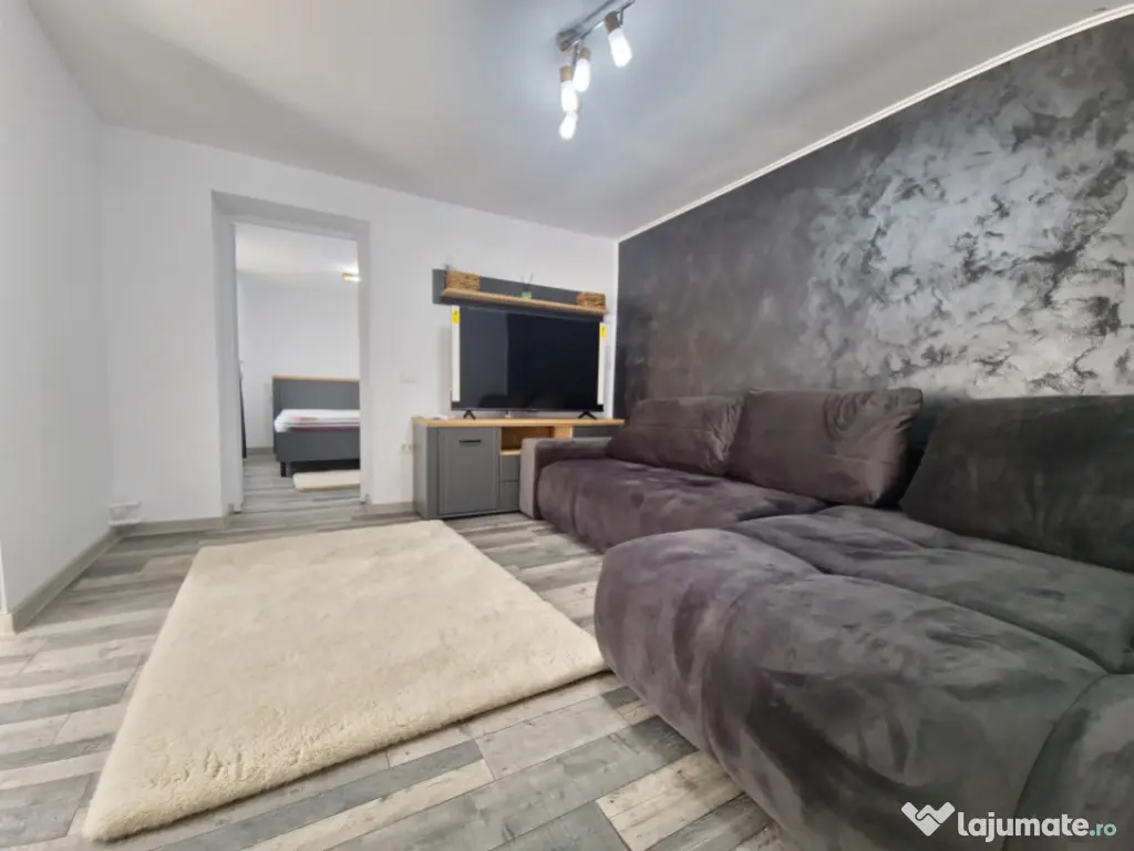 Casa individuala 3 camere foisor acoperit curte km 4