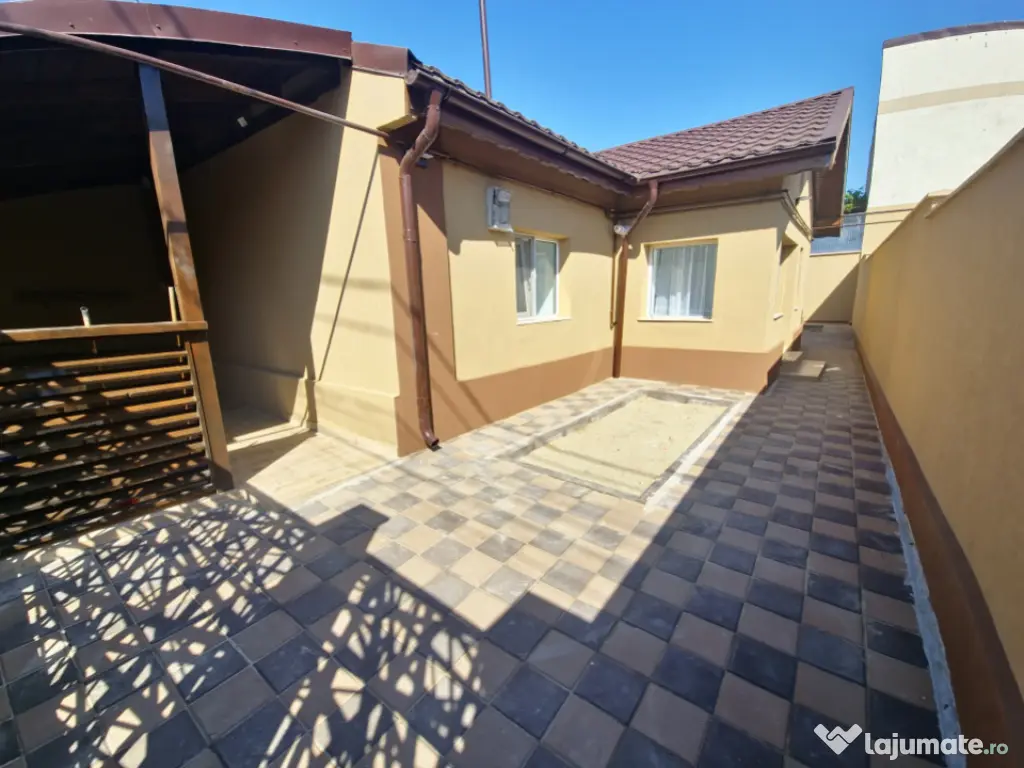 Casa individuala 3 camere foisor acoperit curte km 4