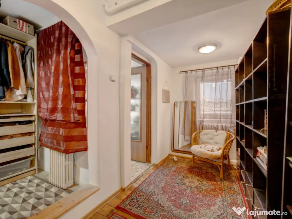 VIILOR - ECHINOCTIULUI, CASA 211 MP UTILI, LOT 460 MP!