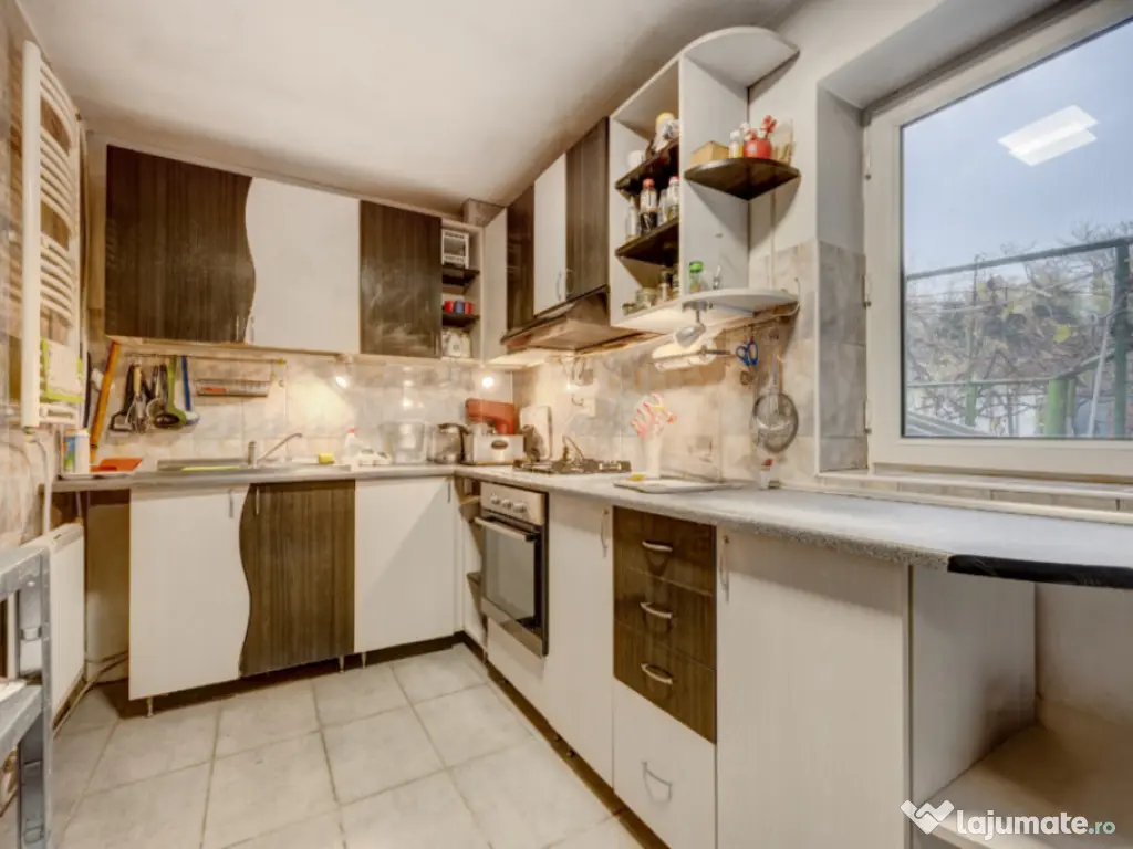 VIILOR - ECHINOCTIULUI, CASA 211 MP UTILI, LOT 460 MP!