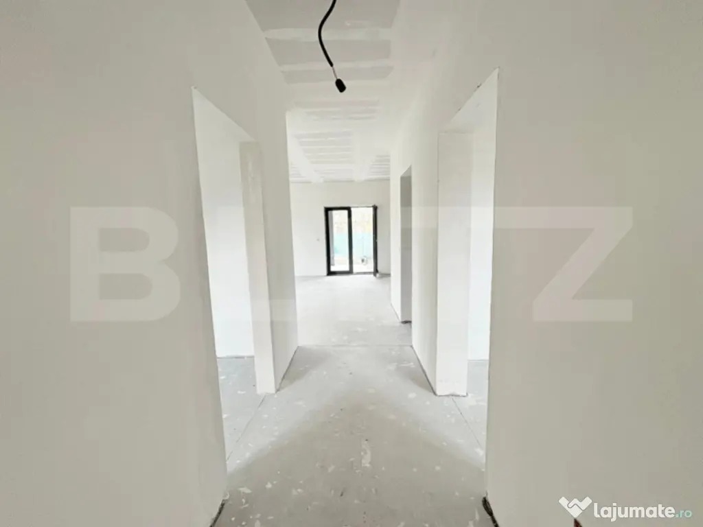 Casă de vânzare , 110 mp , teren 4,5 ari, zona Lazuri