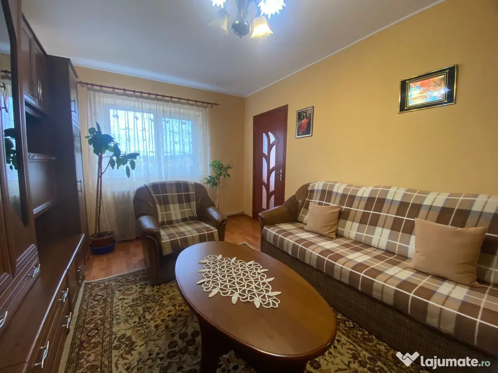 Apartament 2 cam decomandat, centrală termică, mobilat și utilat