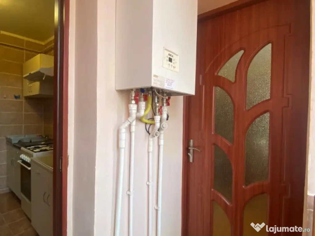 Apartament 2 cam decomandat, centrală termică, mobilat și utilat