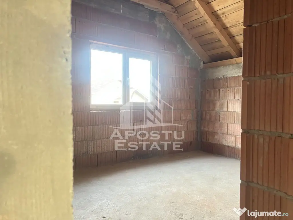 Casa individuala la rosu, teren 700mp, Giarmata 