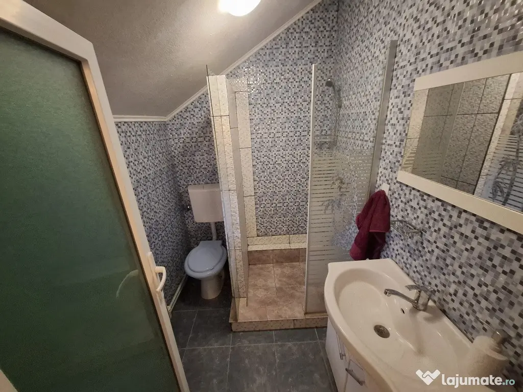 Inchiriez apartament 2 camere zona Parneava 