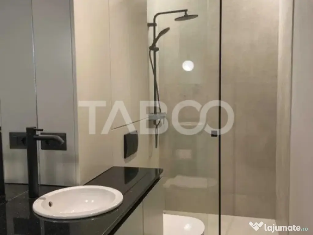 De vanzare apartament la cheie 2 camere parcare in centru Cl