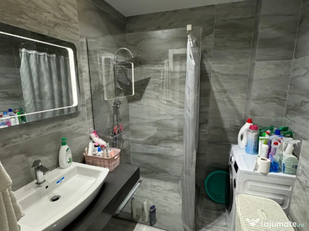 Garsoniera de inchiriat in zona Titan