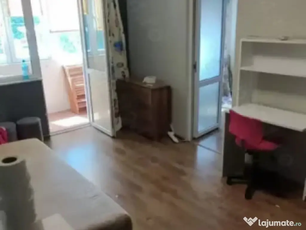 Apartament 3 cam., semi-decomandat, Inel 2, etaj 1 