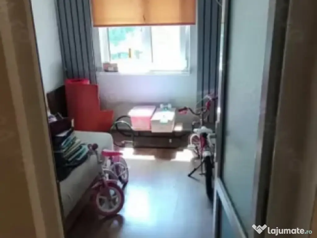 Apartament 3 cam., semi-decomandat, Inel 2, etaj 1 