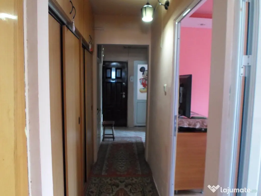 Apartament 3 camere, decomandat in Ploiesti, 9 Mai 