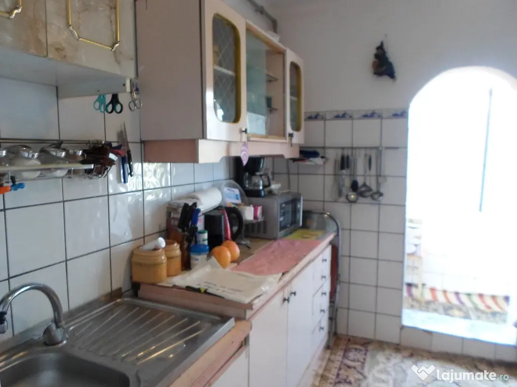 Apartament 3 camere, decomandat in Ploiesti, 9 Mai 