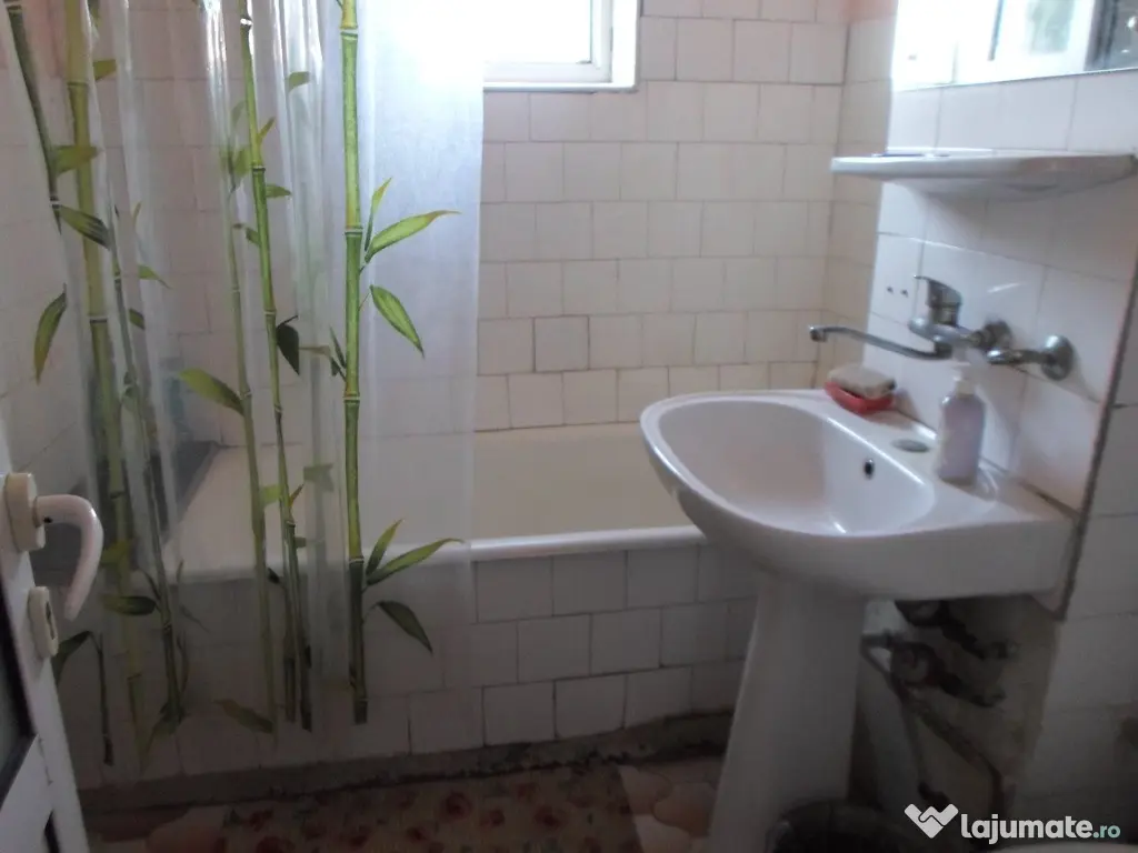 Apartament 3 camere, decomandat in Ploiesti, 9 Mai 