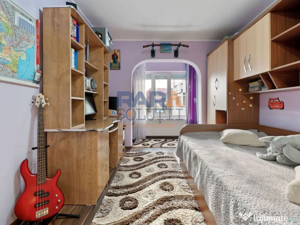 Apartament 3 camere mari, 75 mp, etaj 1, zona Favorit 