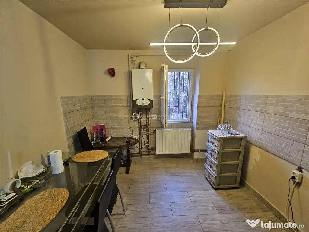 Resita, 2 Cam. Cf. 1, Renovat, Parter, Micro 1 