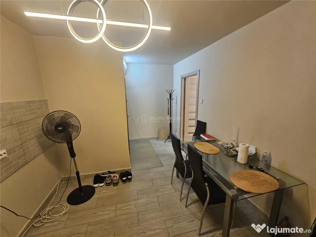 Resita, 2 Cam. Cf. 1, Renovat, Parter, Micro 1 