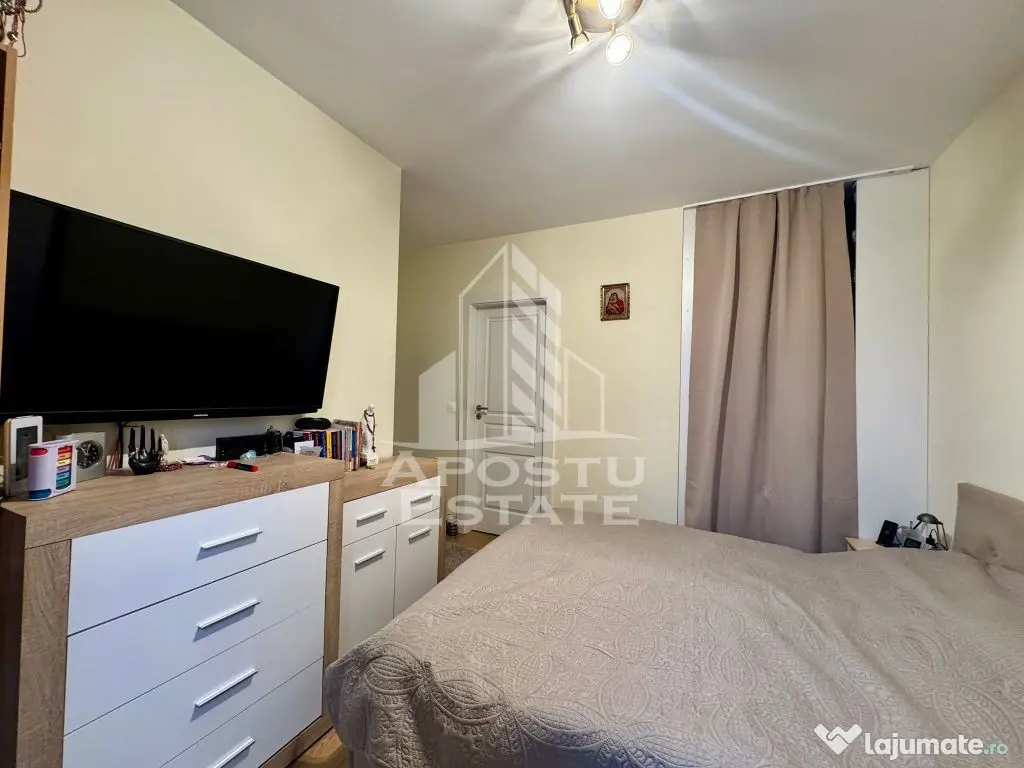 Apartament cu 3 camere, 2 bai, zona Lipovei