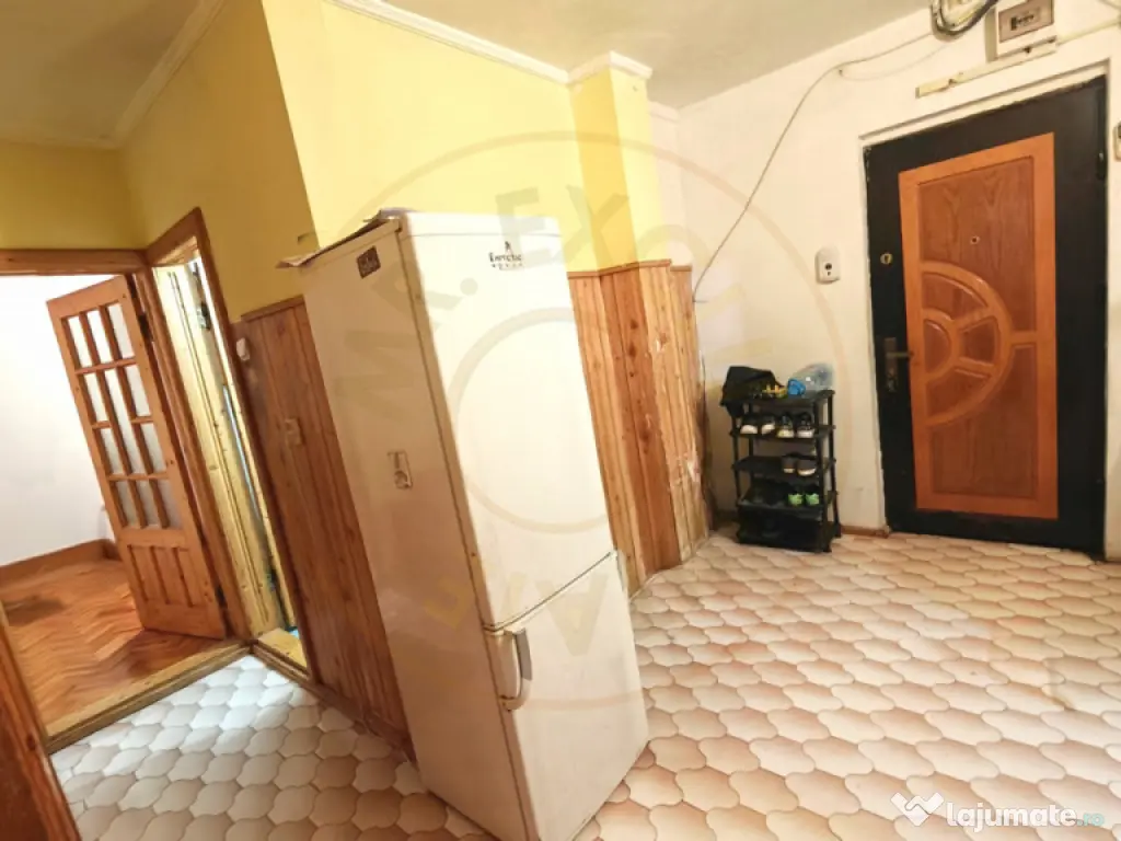 Apartament Mioveni 3 camere