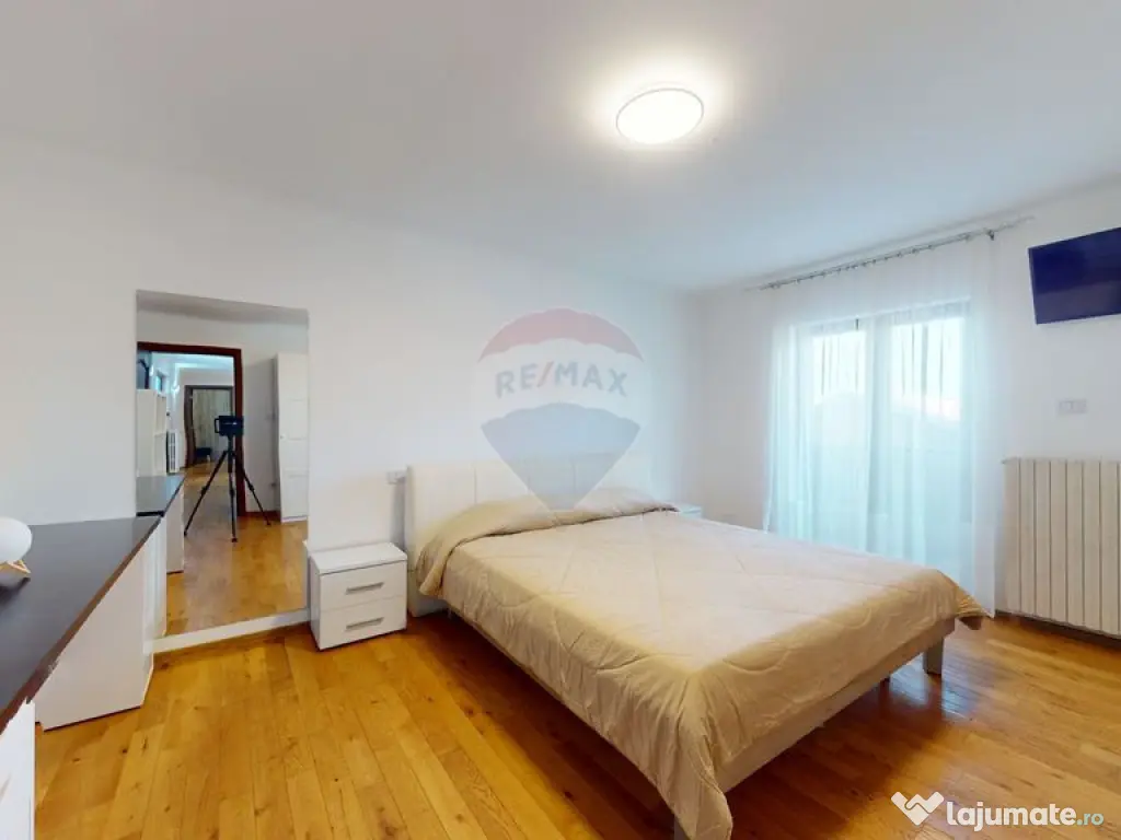 Doua case, 8 camere- oportunitate business - Bod, 2164 mp... 