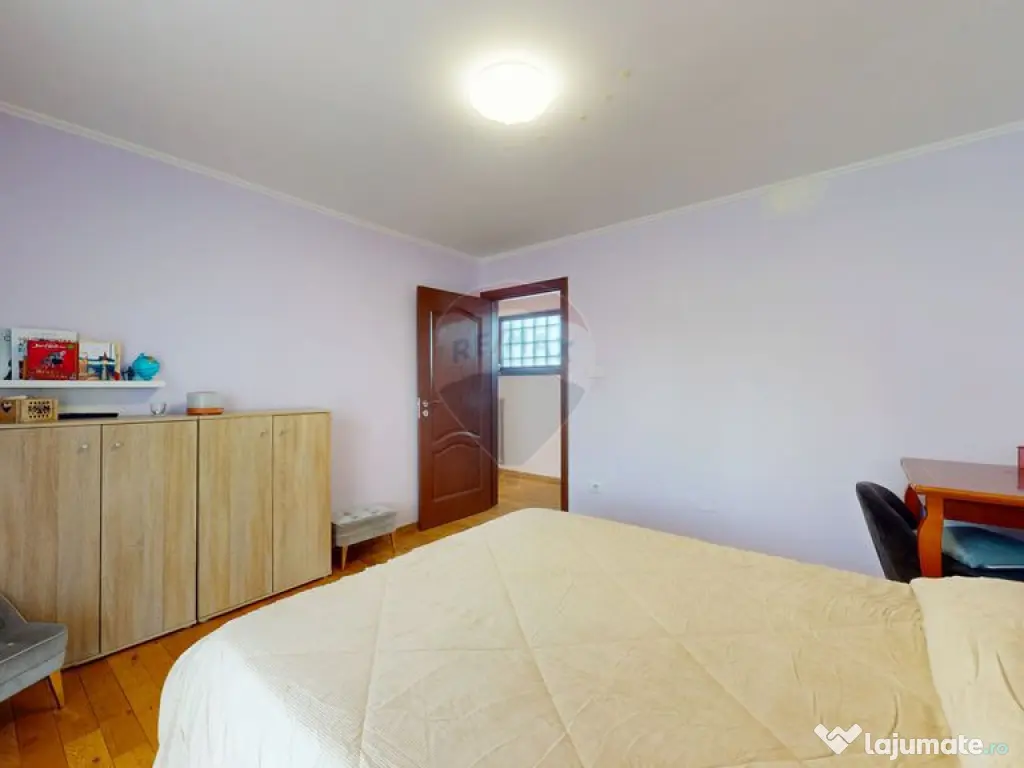 Doua case, 8 camere- oportunitate business - Bod, 2164 mp... 