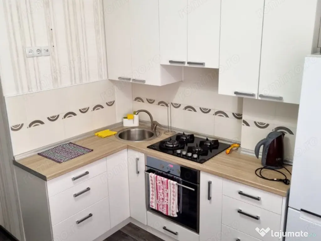 Garsoniera de inchriat zona 1 Mai
