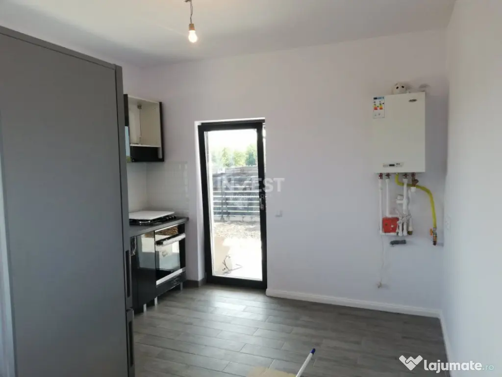 Casa individuala, 4 camere, 2 bai, Valea Ursului-Vorovesti