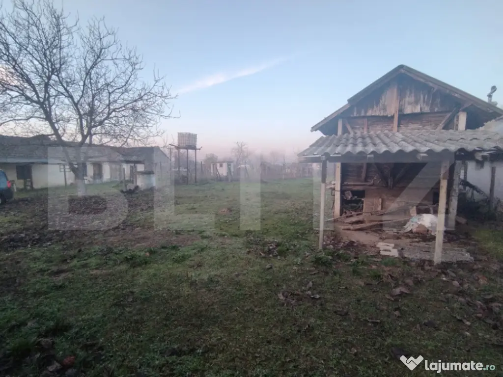 Casa renovata in Piscu Sadovei, 70 mp utili, 2200 mp curte