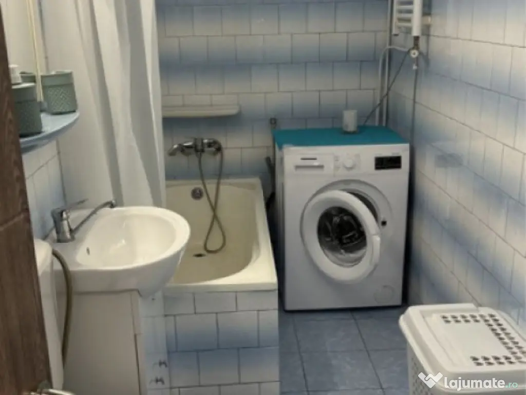 Apartament 2 camere | 43 mp | zonă Bdul 1 Decembrie | AC | 