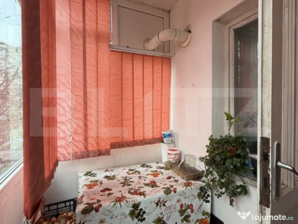 Apartament 2 camere decomandate, et.1, Filiasi