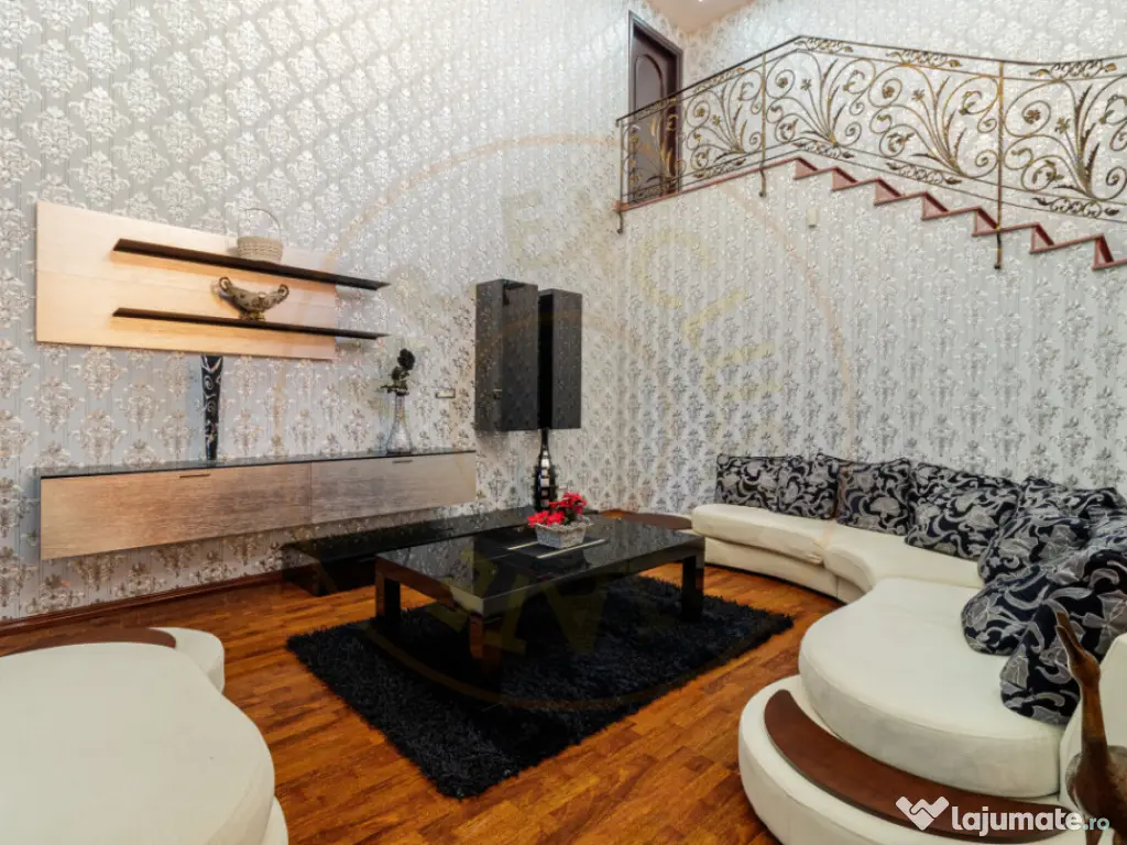 Casa impresionanta - Curte generoasa si Piscina - Otopeni! 