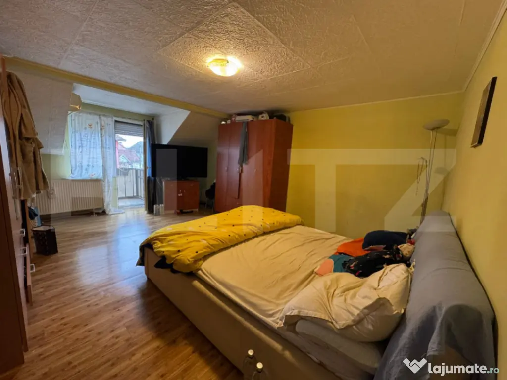 Casa cu 5 camere 300 mp in Hunedoara