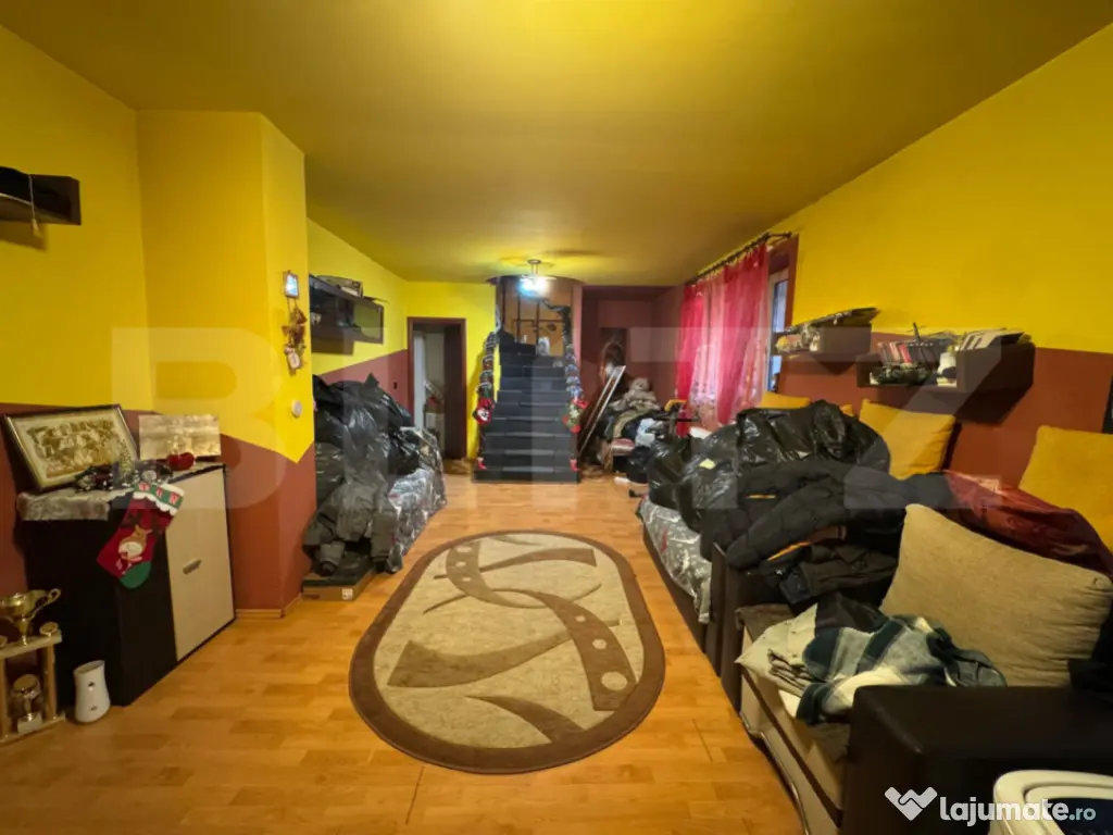 Casa cu 5 camere 300 mp in Hunedoara