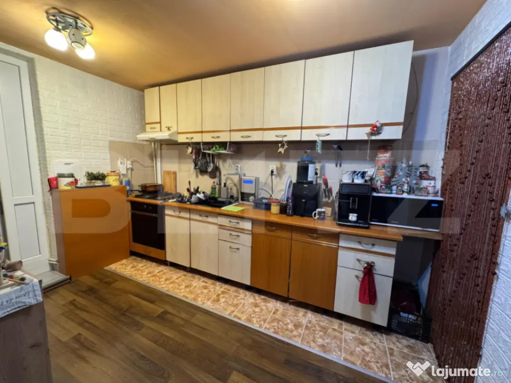 Casa cu 5 camere 300 mp in Hunedoara