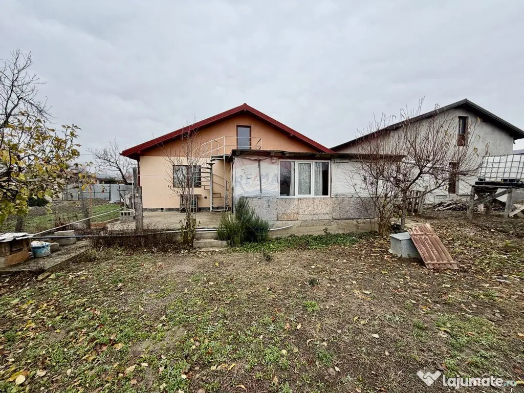 Casă / Vilă cu 4 camere Vanatori