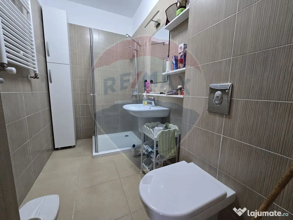 DE VANZARE Apartament cu 3 camere CLUB LAC SNAGOV 