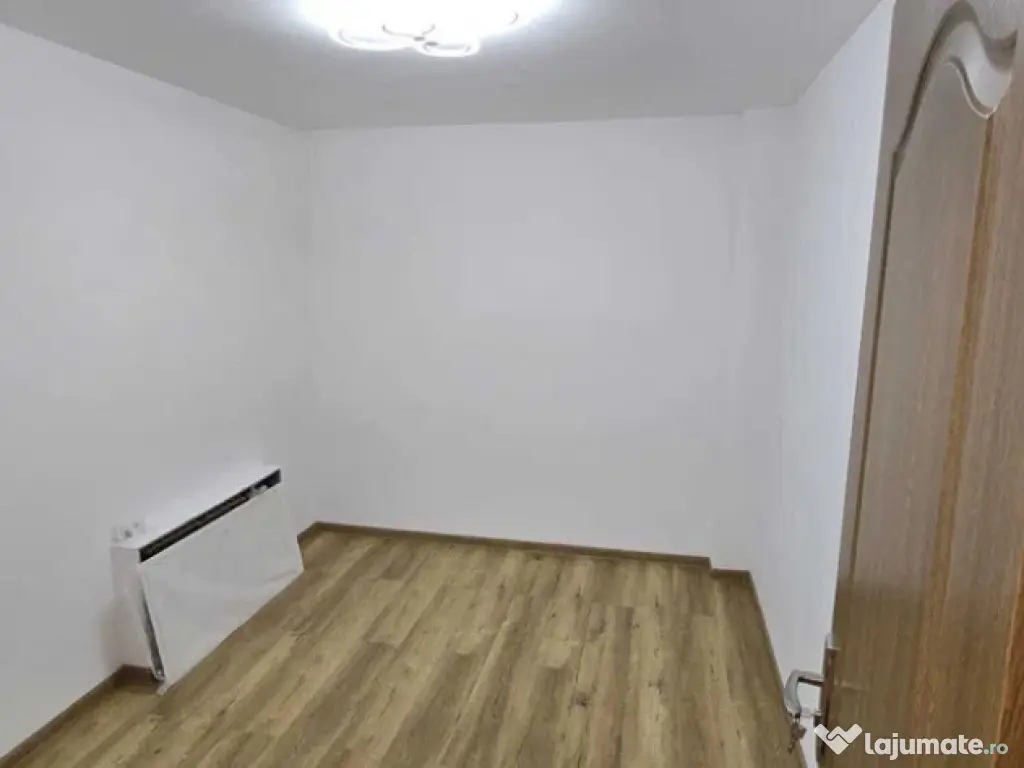 Apartament cu 4 Camere Semidecomandate - Parter Zona George Enescu