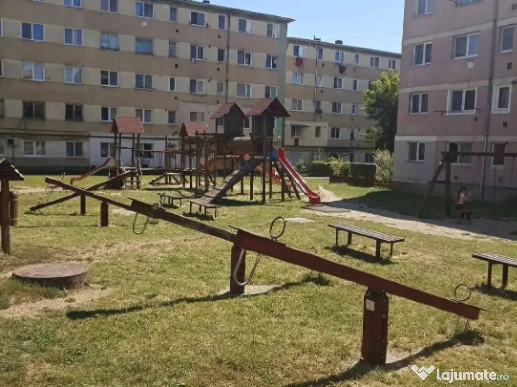 De vânzare apartament cu 3 camere în Sfântu Gheorghe