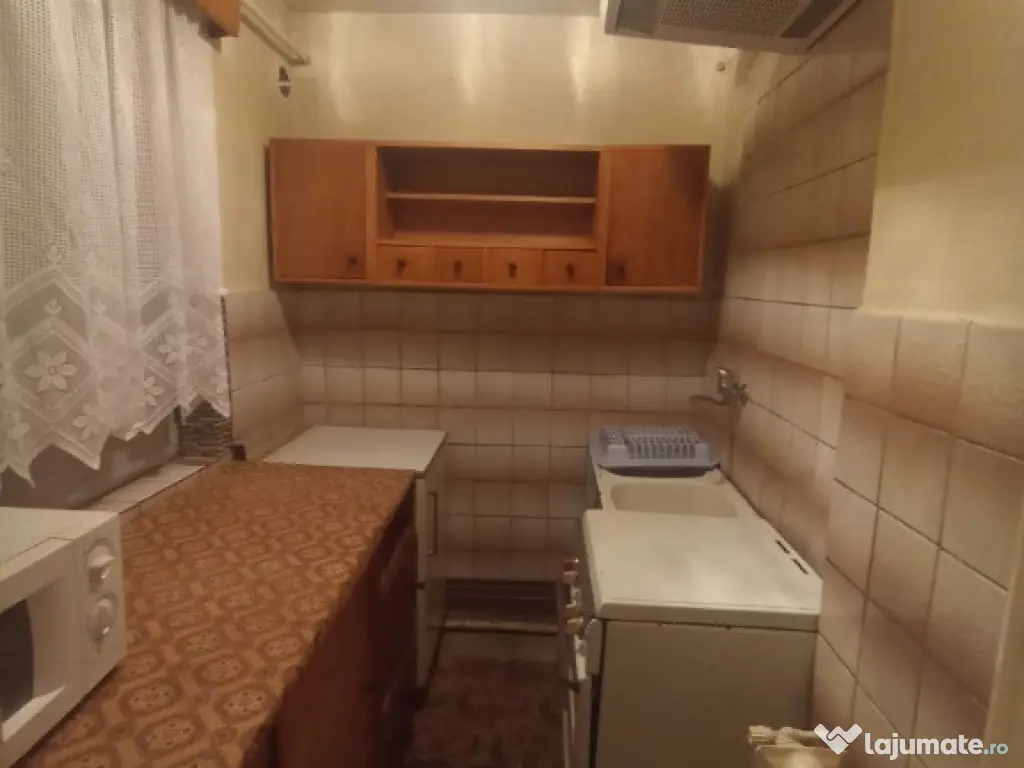 De vânzare apartament cu 3 camere în Sfântu Gheorghe