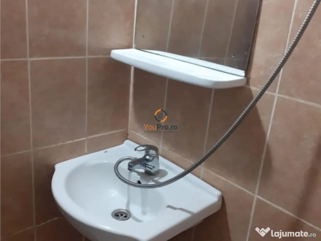 Decomandat Bloc Izolat Parter