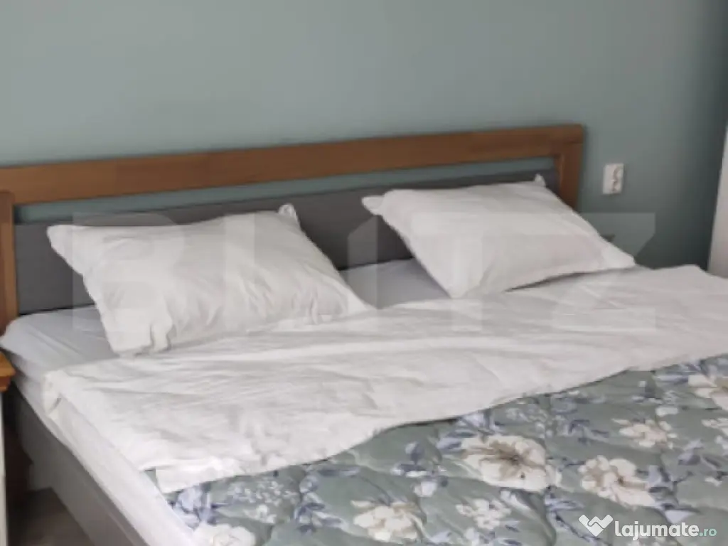 Apartament cu 3 camere, 62 mp, parcare, zona Sesul de Sus