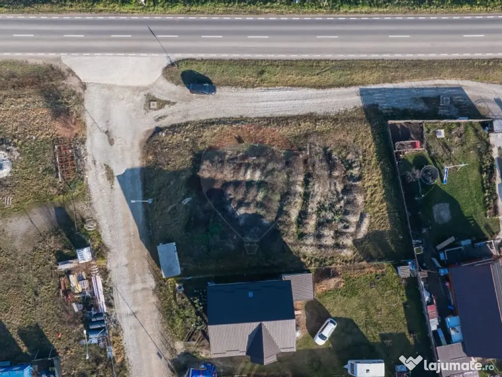 Teren intravilan cu dublu front stradal I Poiana Craitelo... 