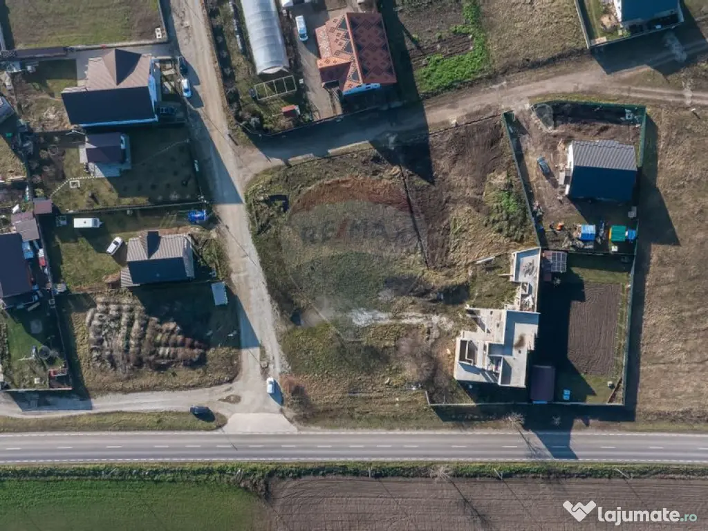Teren intravilan cu dublu front stradal I Poiana Craitelo... 
