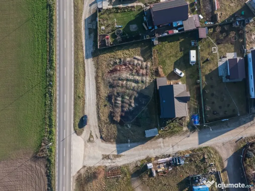 Teren intravilan cu dublu front stradal I Poiana Craitelo... 