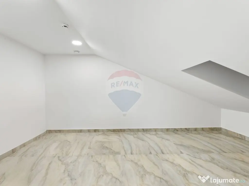 Spațiu comercial de închiriat la mansarda 