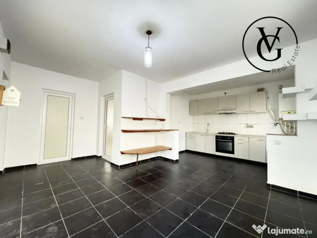 Casa la sol, 3 camere - 160 mp - Navodari 