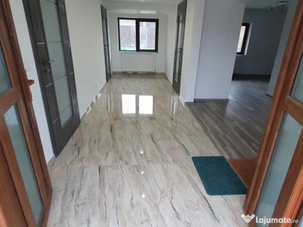 Casă individuală 6 camere Rasnov