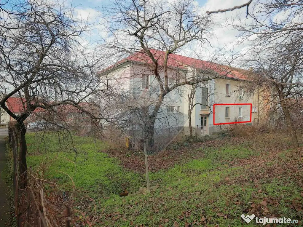 De vânzare apartament cu 2 camere, parter, parcare inclu...