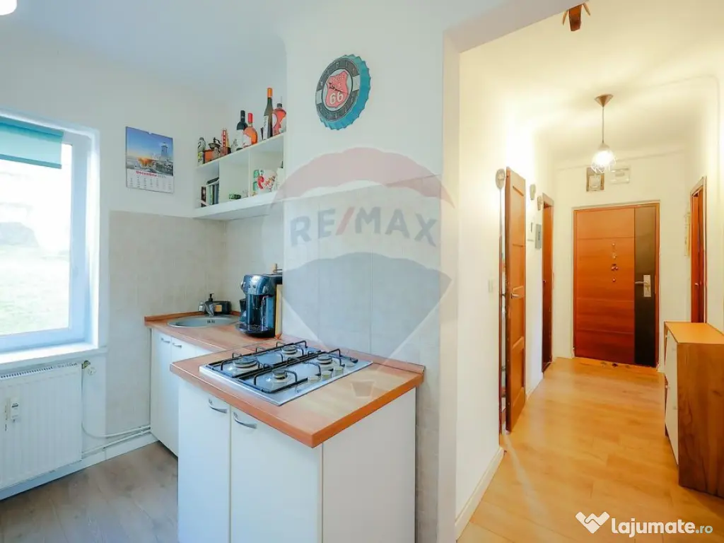 De vânzare apartament cu 2 camere, parter, parcare inclu...